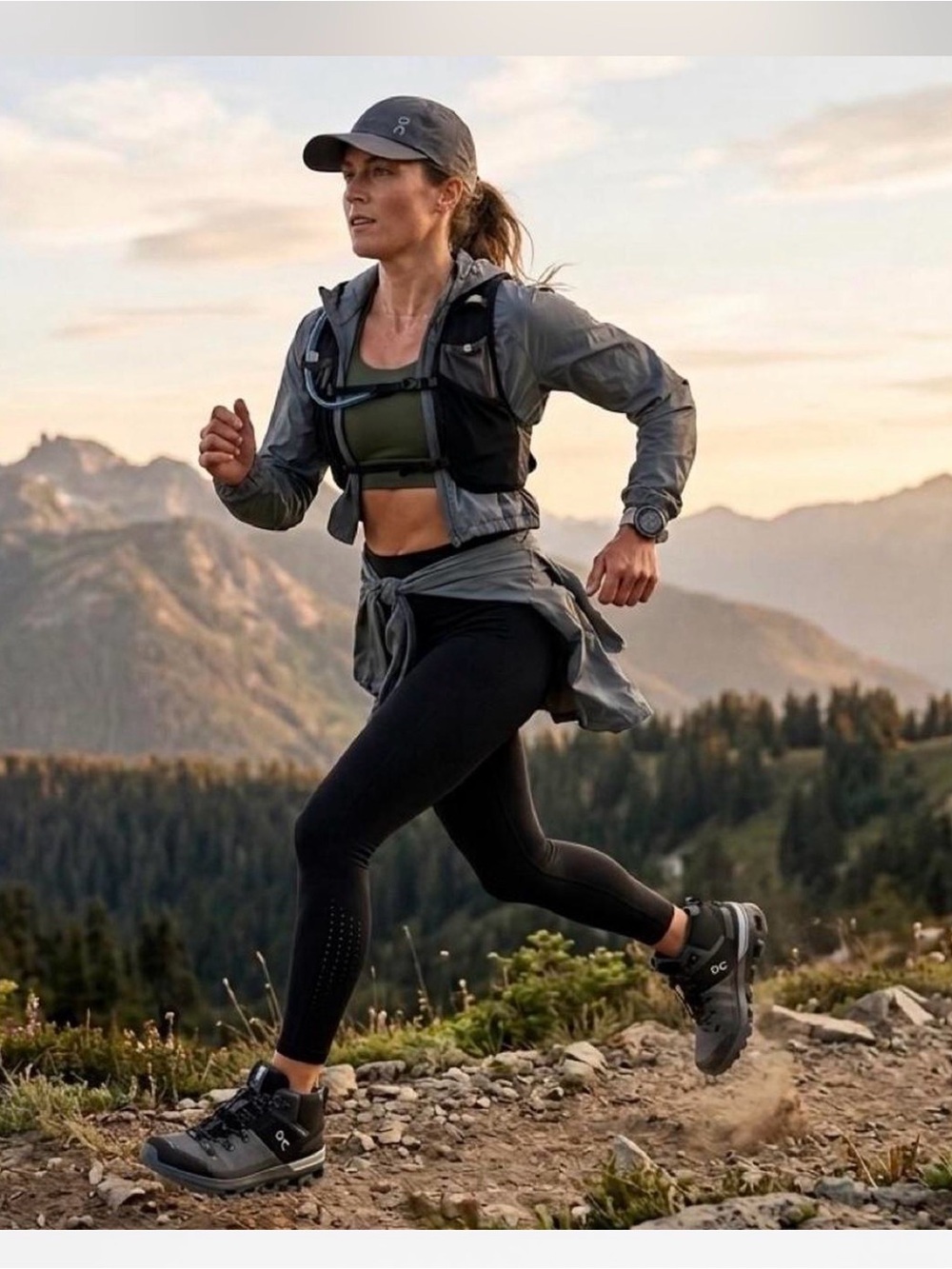 New On Running Womens Athletic Trail Shoe in Black and Gray
